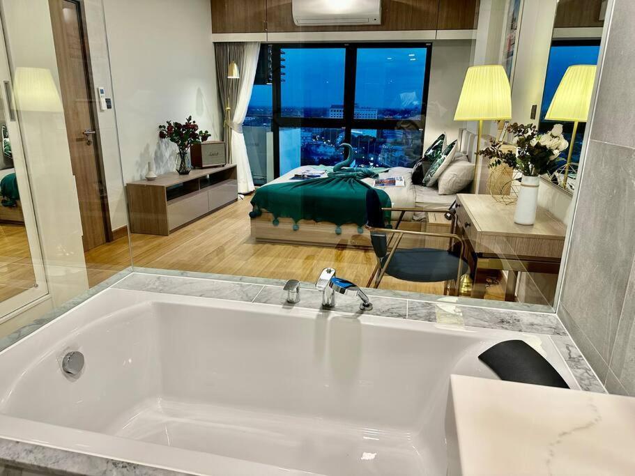 Astra Sky River High Floor,3 Bedrooms 97㎡ 山景房带浴缸 Τσιάνγκ Μάι Εξωτερικό φωτογραφία